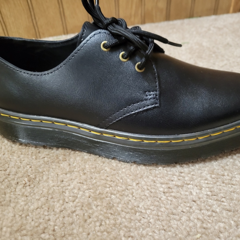 Dr. Martens Zavala Lo Oxfords NWOT